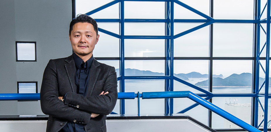 Alumnus Dr. Yeung Sai-Kit is the first from HKUST to join the editorial board of ACM Transactions on Graphics, a top-ranked journal in the computer graphics field. His three-year term started in October 2021