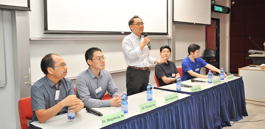 Panel Discussion: Life after HKUST (Left to right) Dr. Bingsheng He, Dr. Siyuan Liu, Prof. Qiang Yang, Dr. Xiaowen Chu, Dr. Dou Shen