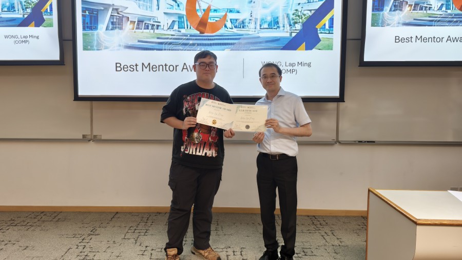 (Left) Best Mentor Awardee, WONG Lap Ming and (Right) Dr. Desmond Tsoi