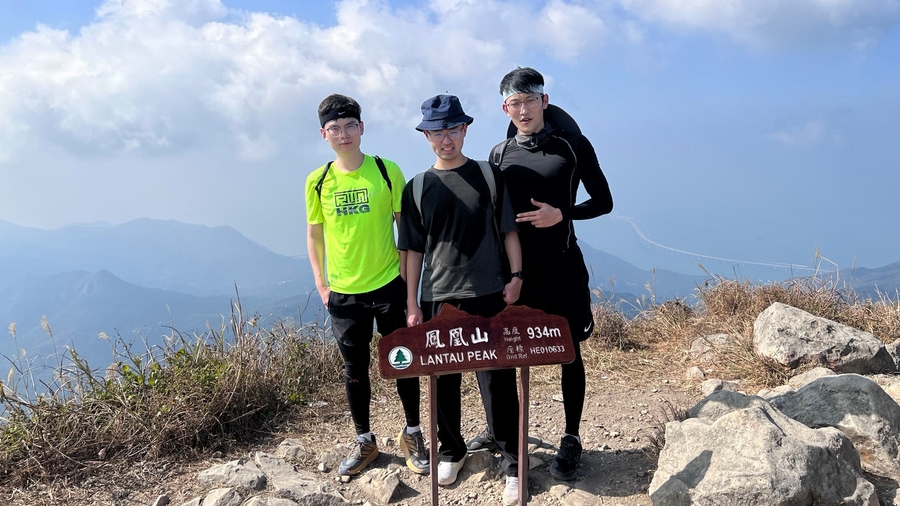 Hiking is Wei's largest hobby \