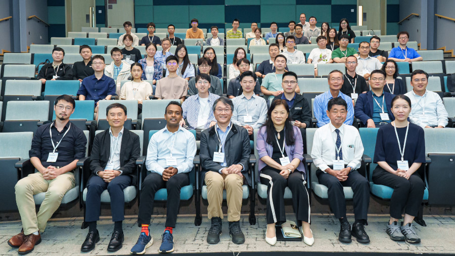 Group photo in the morning session. 1st row (from left): Prof. Mo Li, Prof. Gary Chan, Prof. Shyam Gollakota, Prof. Albert Chung, Prof. Qian Zhang, Prof. Kensaku Mori, and Prof. Rosa Chan.