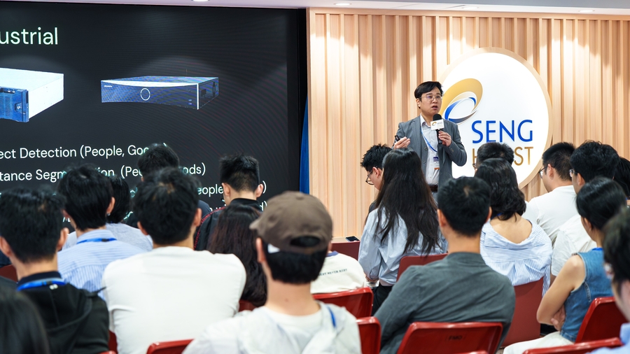 Mr. Samson Li, Director of CarryAI Company Limited and alumnus of the CPEG program.